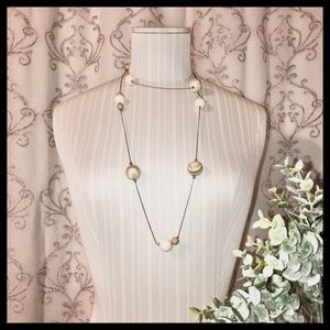 🚫 SOLD • NECKLACE • STONE PEARLS